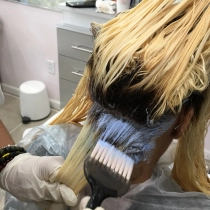 How to bleach dark bases