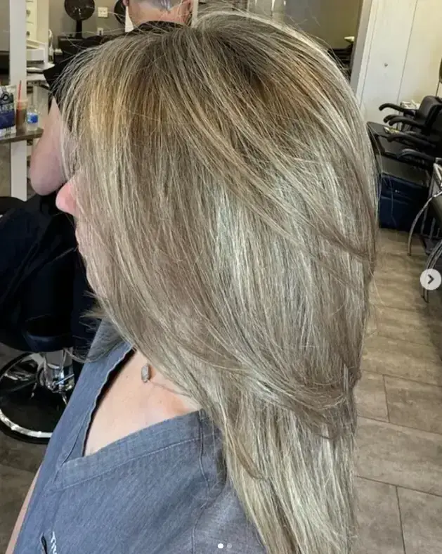 Blue Ash Blonde 09B