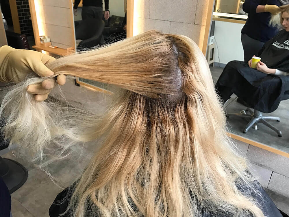 Should I Color Roots First or Last? - Ugly Duckling Should I Color Roots First or Last? - Ugly Duckling